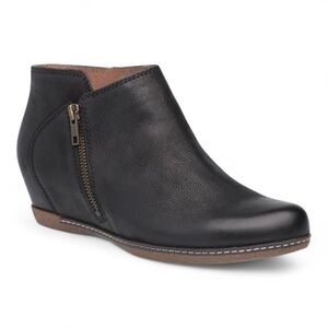 Dansko Leyla Hidden Wedge Bootie EU40/US9.5 10 Black Nubuck Leather Flawless